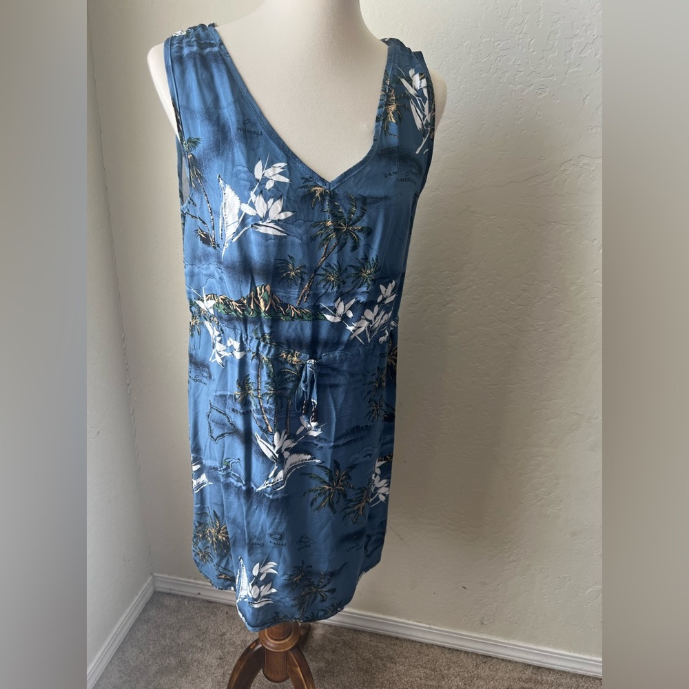 Large Palm Wave Hawaiian Dress